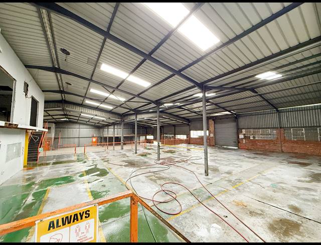 1,250M² WAREHOUSE TO LET IN WADEVILLE